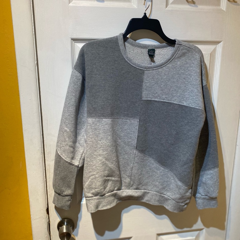 Wild Fable sweatshirt - Size S